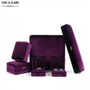 High Quality Velvet Full Set Jewelry Box with Metal Piece for Logo